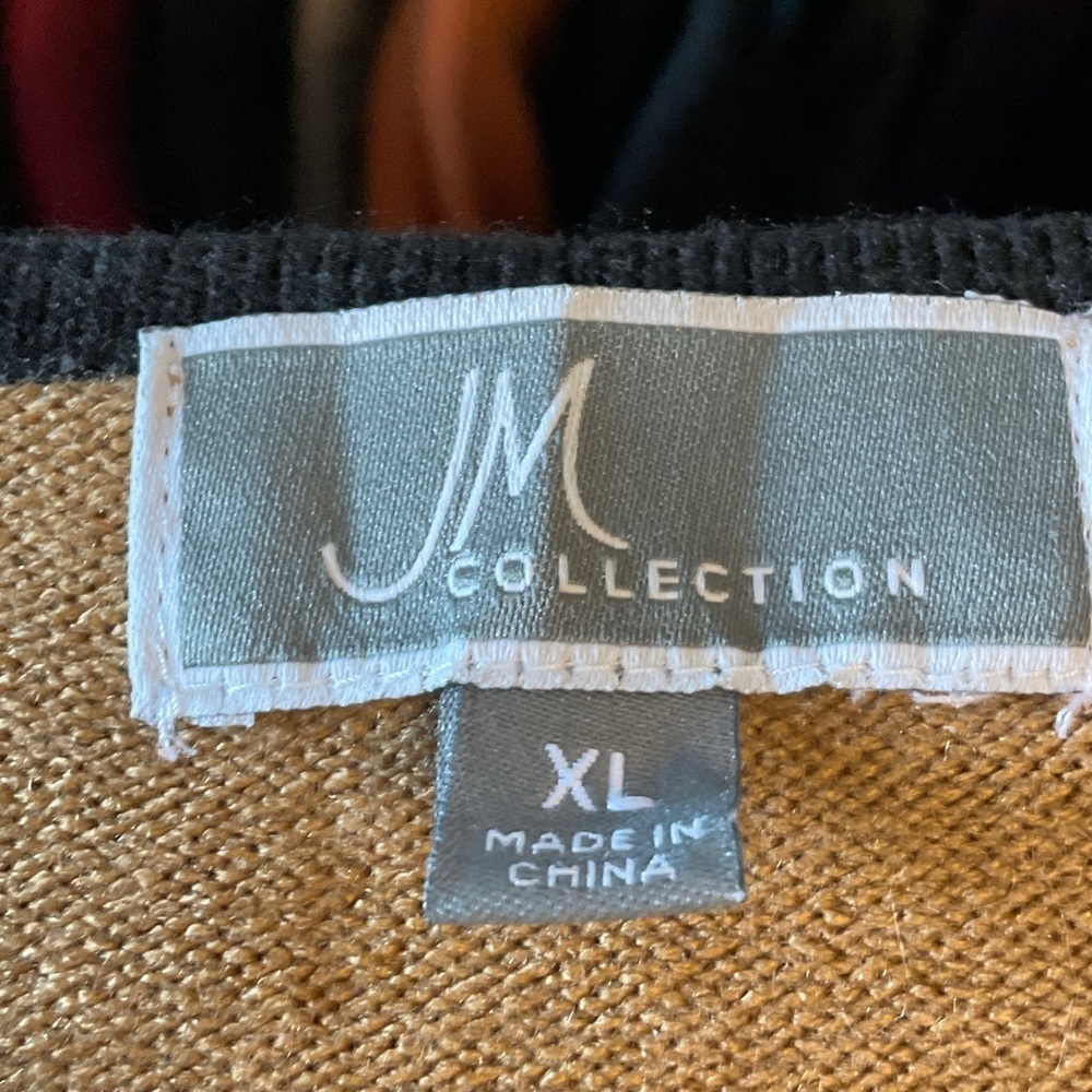 JM Collection Black Colorblock Sweater - Picture 5 of 7
